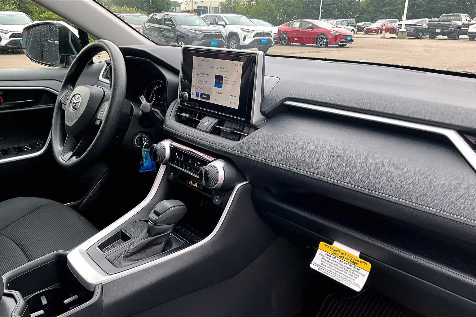 2025 Toyota RAV4 LE - Photo 10