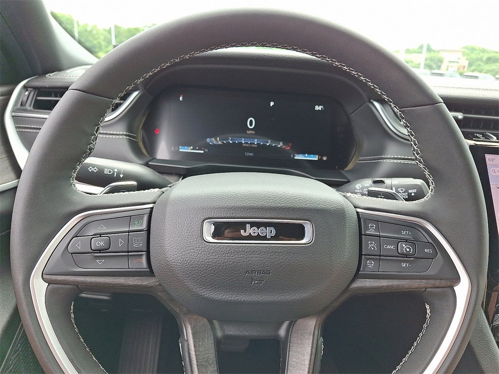 2025 Jeep Grand Cherokee Limited - Photo 16