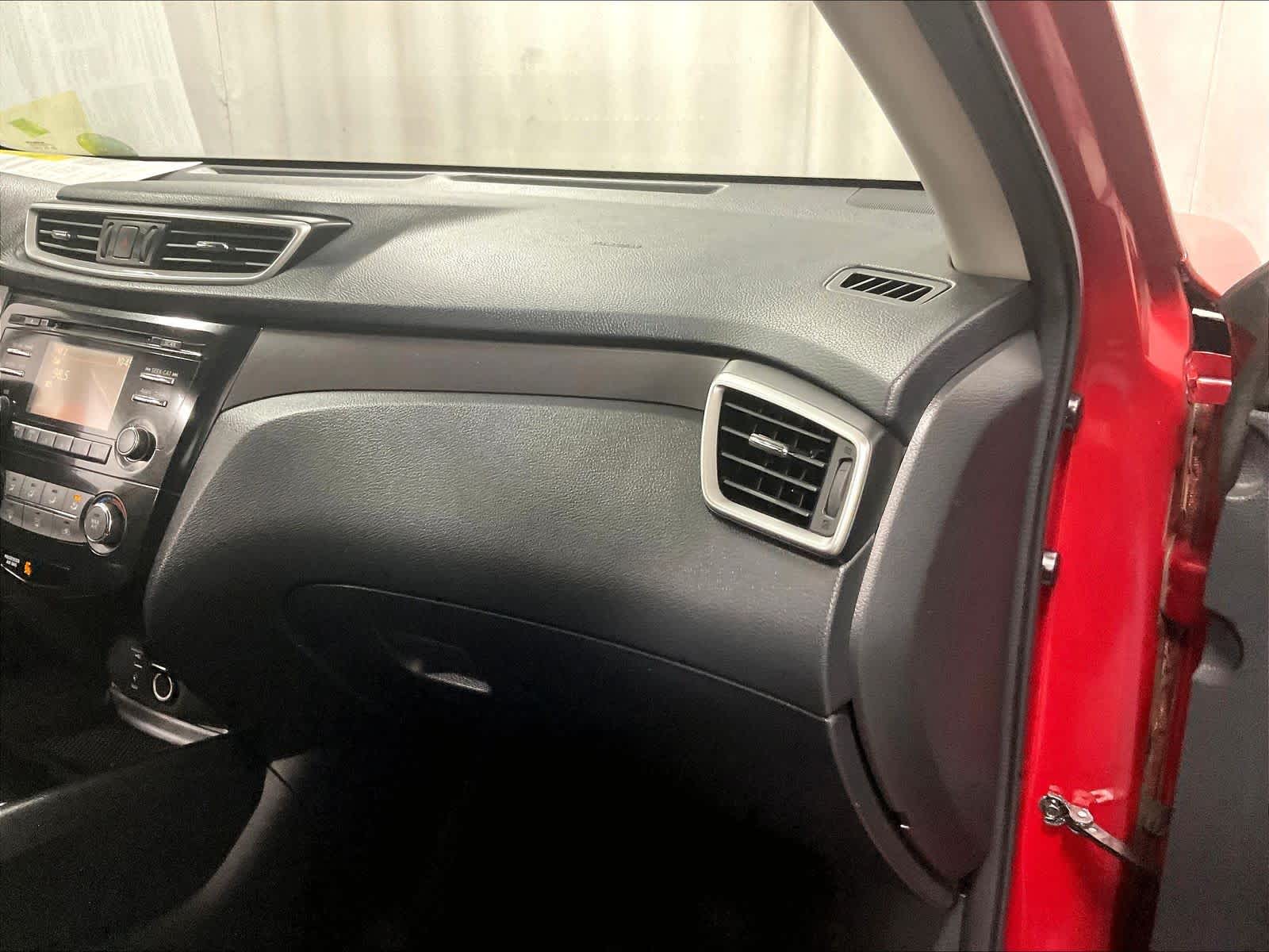 2015 Nissan Rogue S - Photo 12