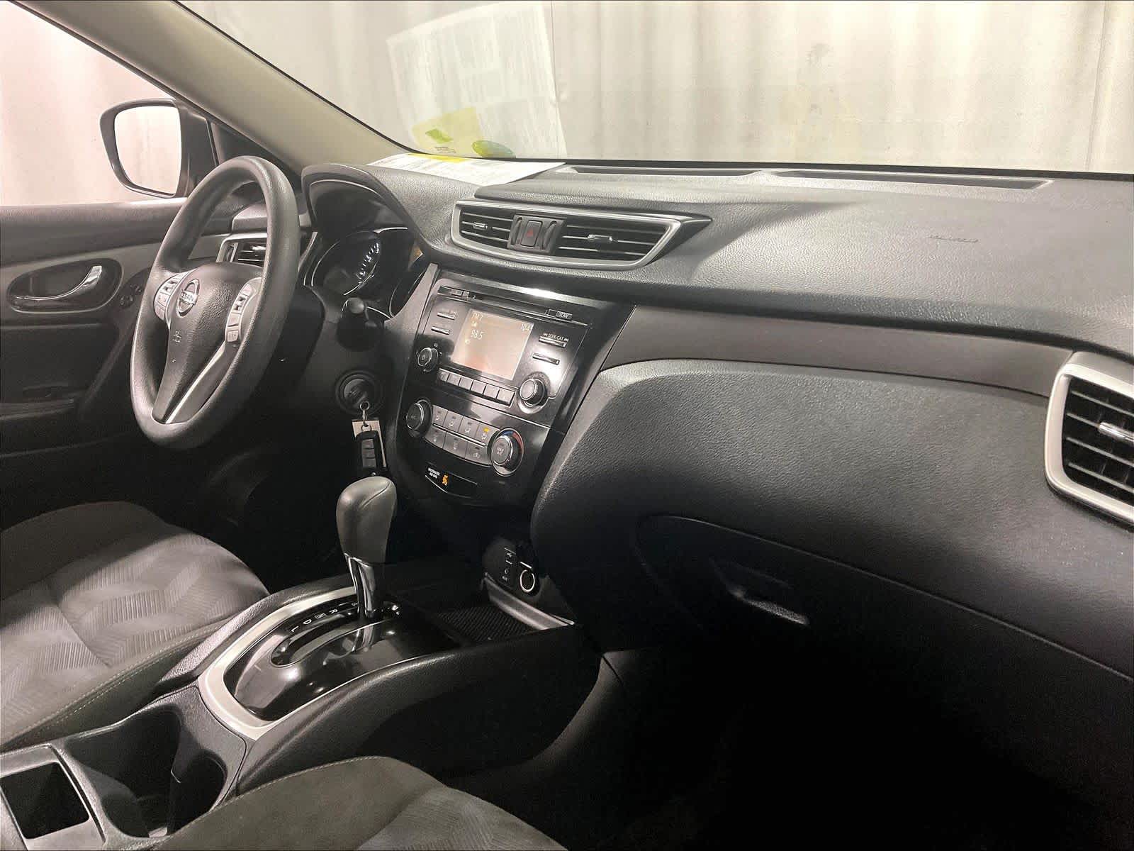 2015 Nissan Rogue S - Photo 13