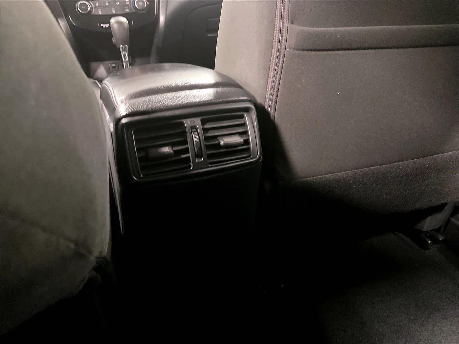 2015 Nissan Rogue S - Photo 26