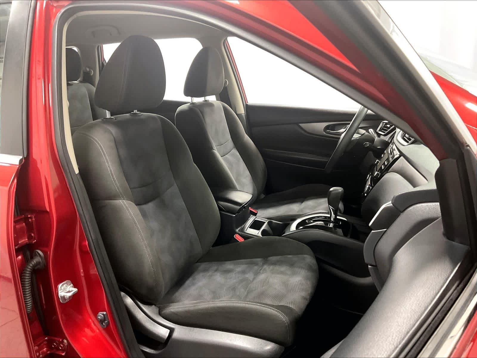 2015 Nissan Rogue S - Photo 10