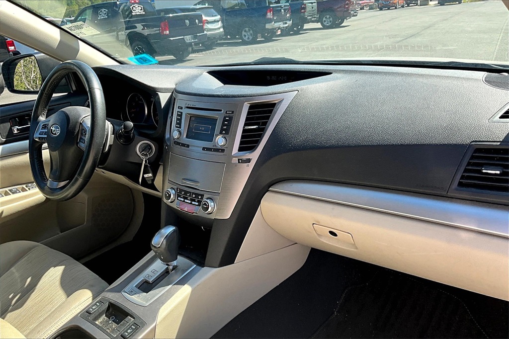 2014 Subaru Outback 2.5i Premium - Photo 14