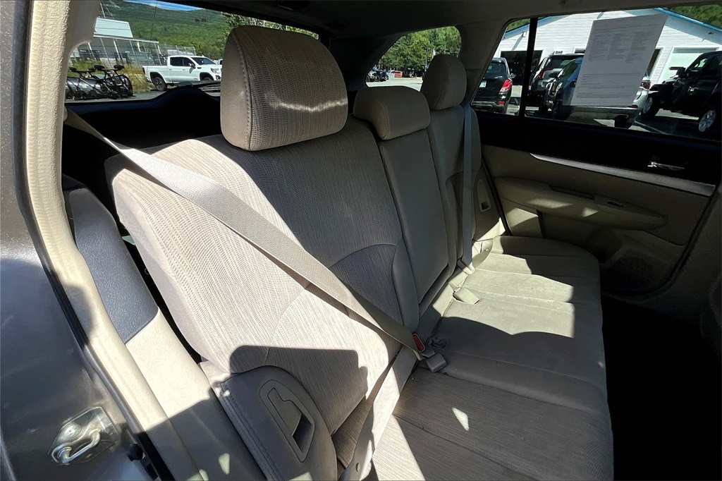 2014 Subaru Outback 2.5i Premium - Photo 16