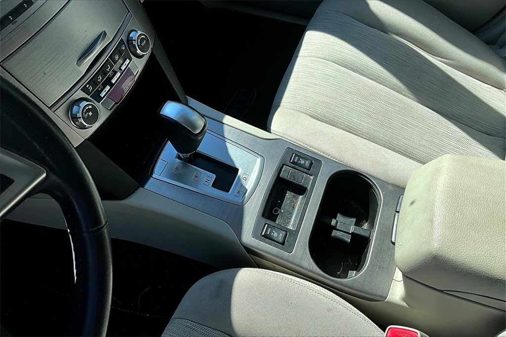 2014 Subaru Outback 2.5i Premium - Photo 20