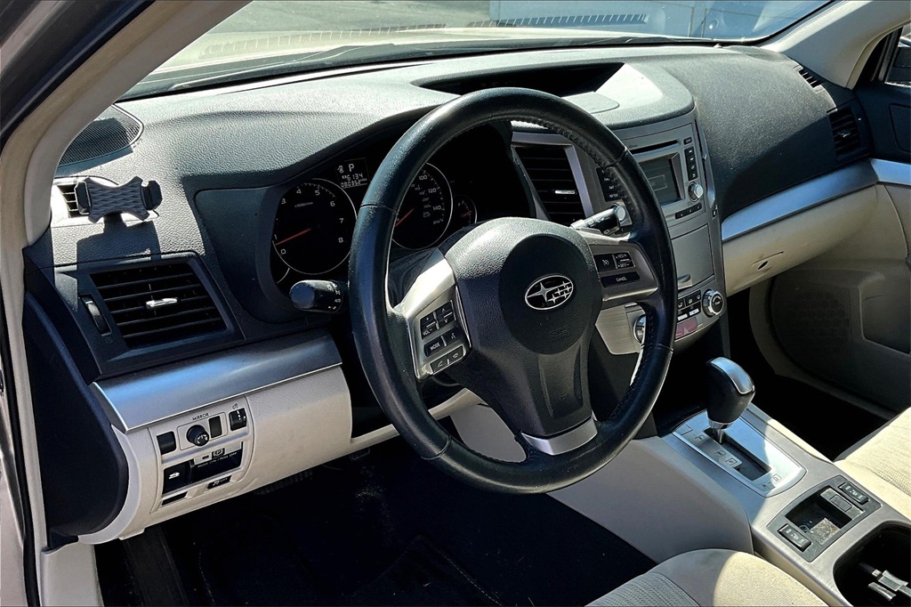 2014 Subaru Outback 2.5i Premium - Photo 8