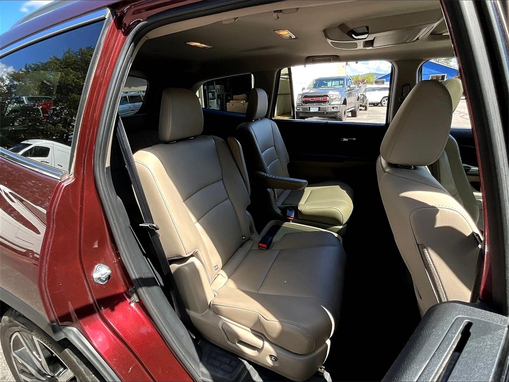 2021 Honda Pilot Touring - Photo 16