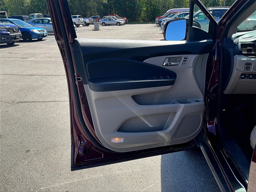 2021 Honda Pilot Touring - Photo 9