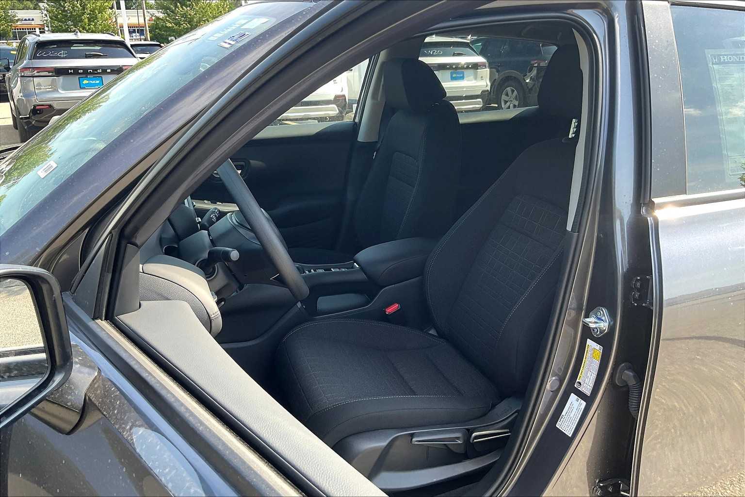 2026 Honda HR-V LX - Photo 11