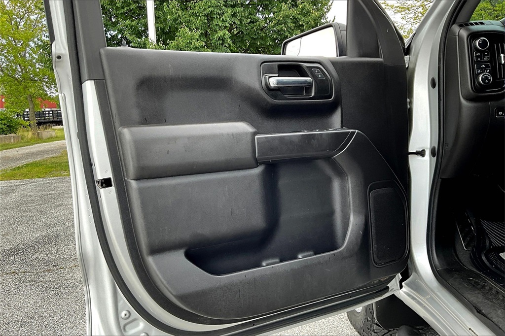 2022 Chevrolet Silverado 1500 LTD Custom - Photo 9