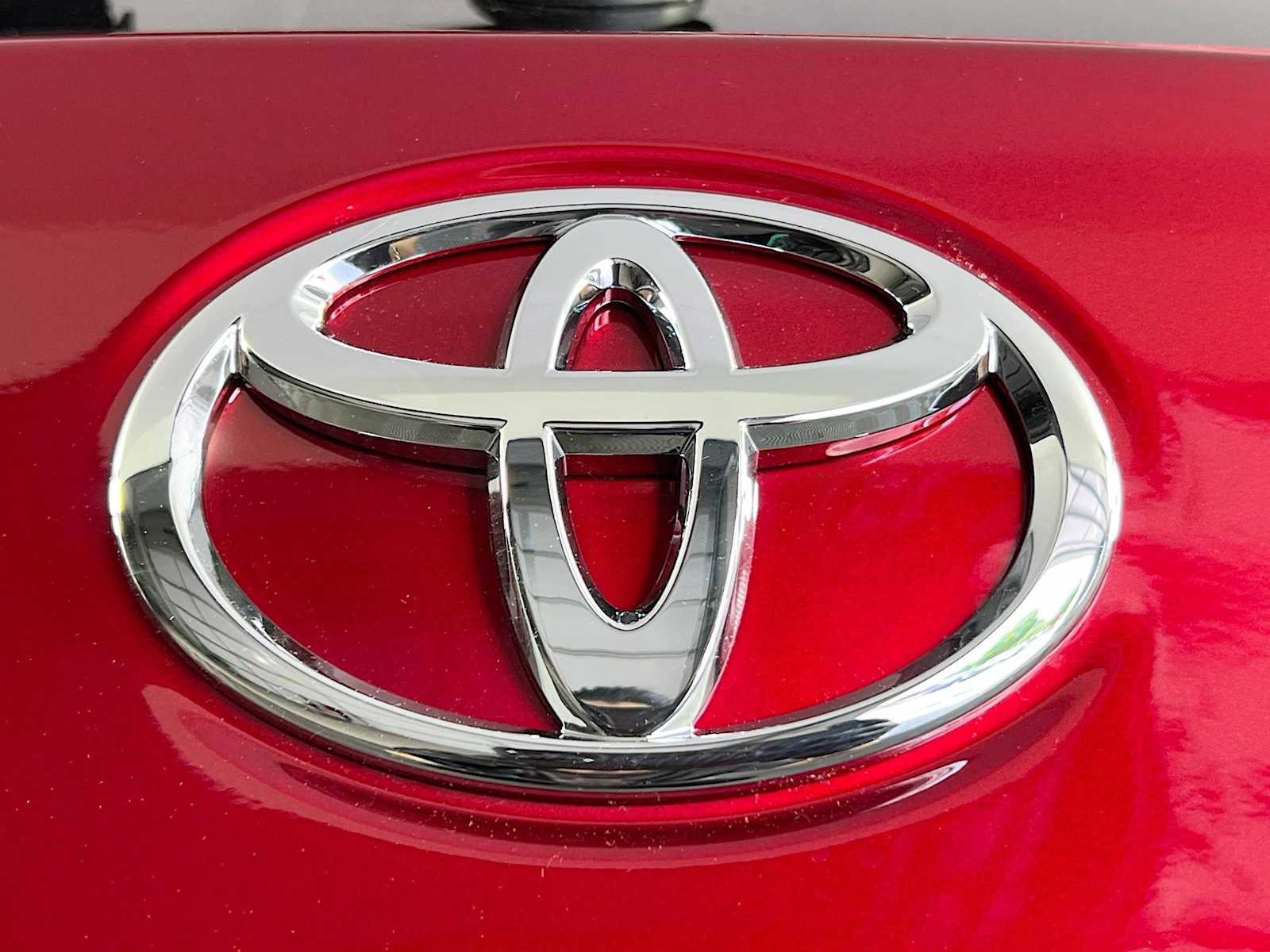 2025 Toyota Corolla Cross XLE - Photo 18