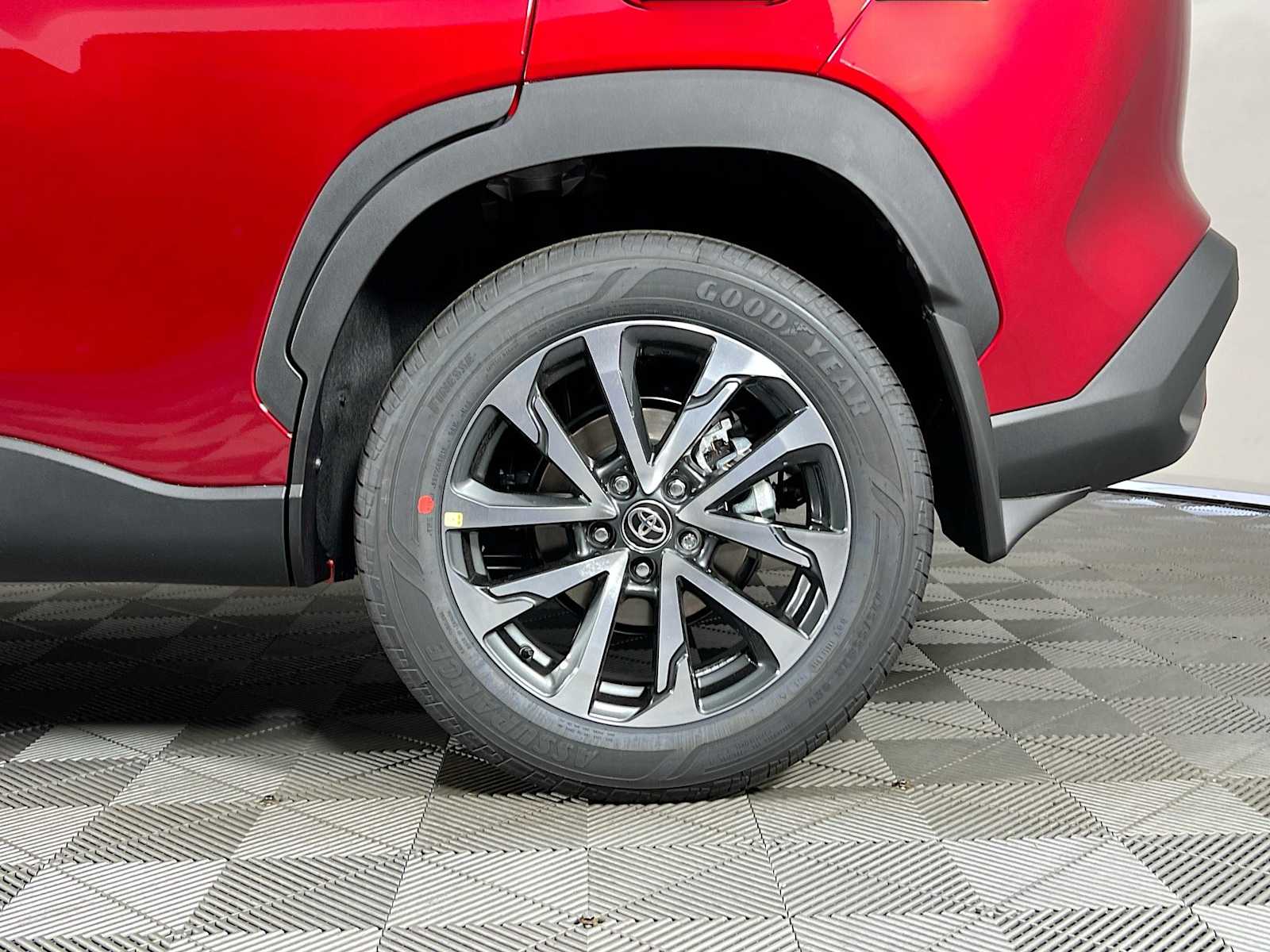 2025 Toyota Corolla Cross XLE - Photo 19