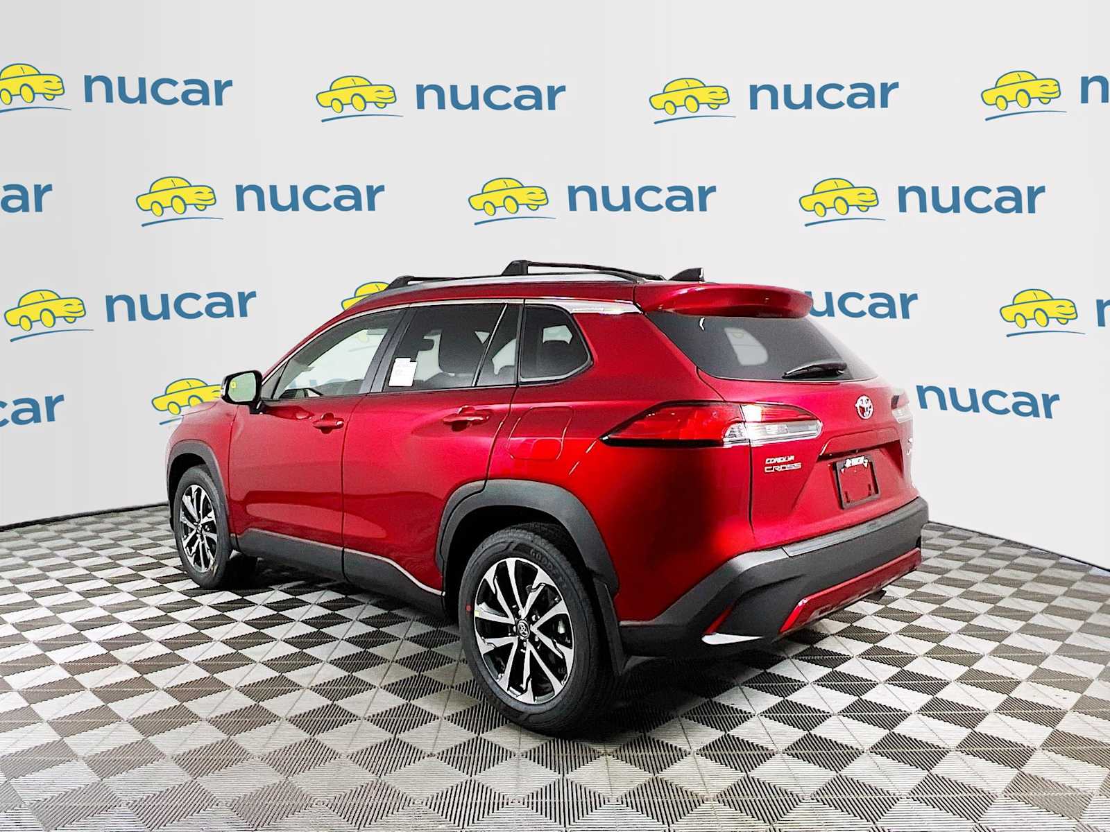 2025 Toyota Corolla Cross XLE - Photo 4