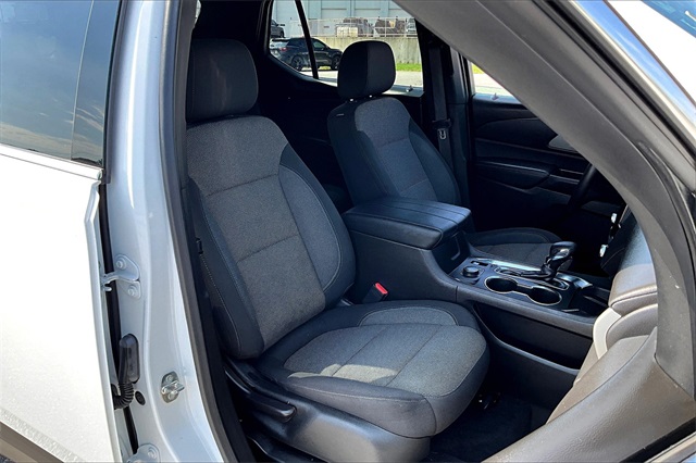 2023 Chevrolet Traverse LT - Photo 11