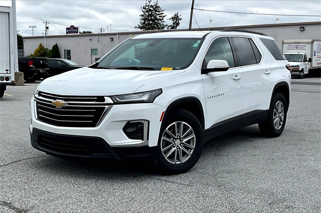 2023 Chevrolet Traverse LT - Photo 2
