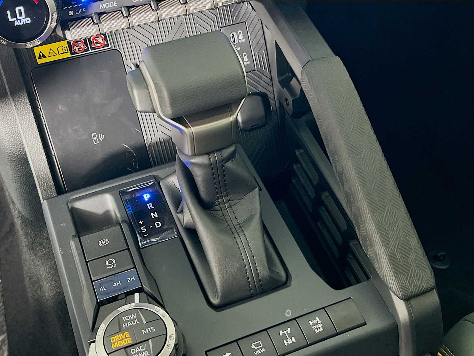 2025 Toyota Tacoma Trailhunter Hybrid - Photo 11