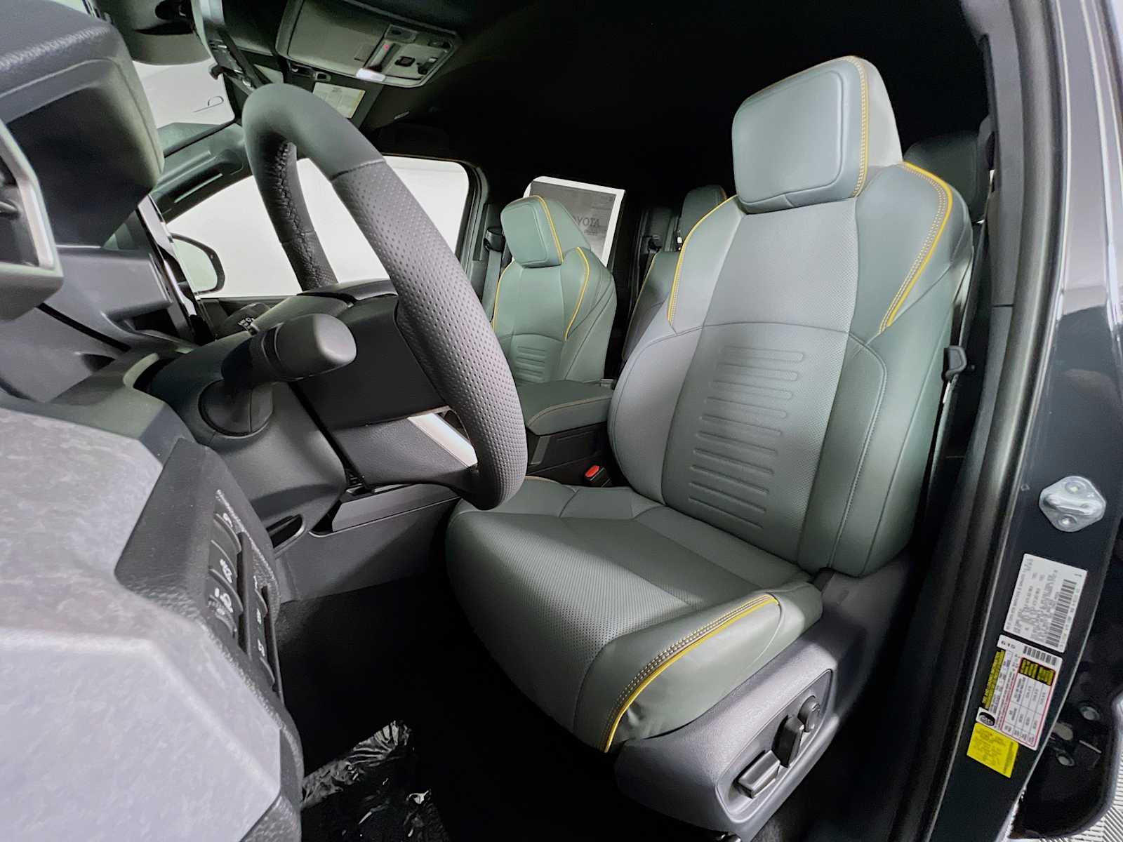 2025 Toyota Tacoma Trailhunter Hybrid - Photo 12