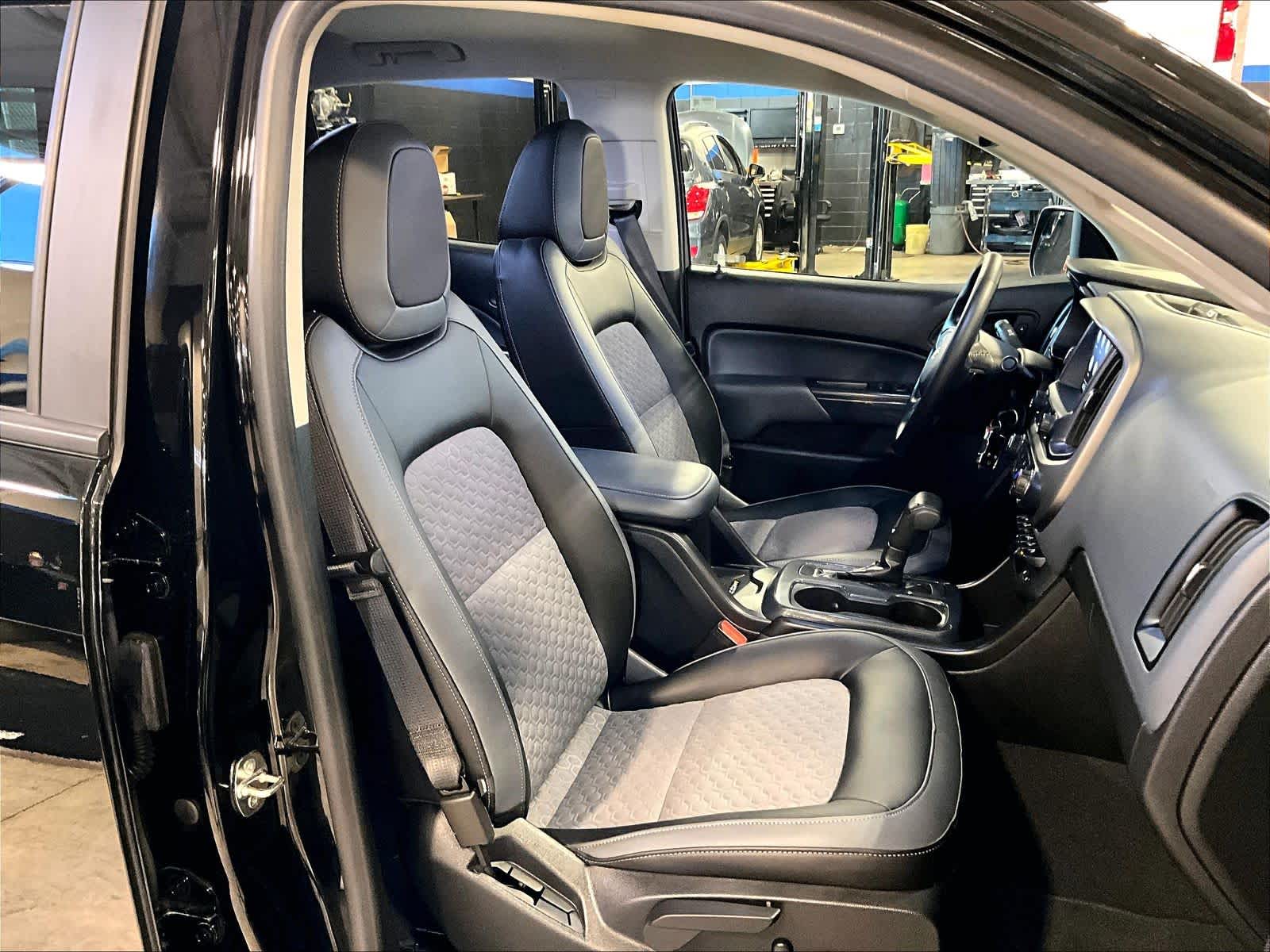 2019 Chevrolet Colorado 4WD Z71 - Photo 11