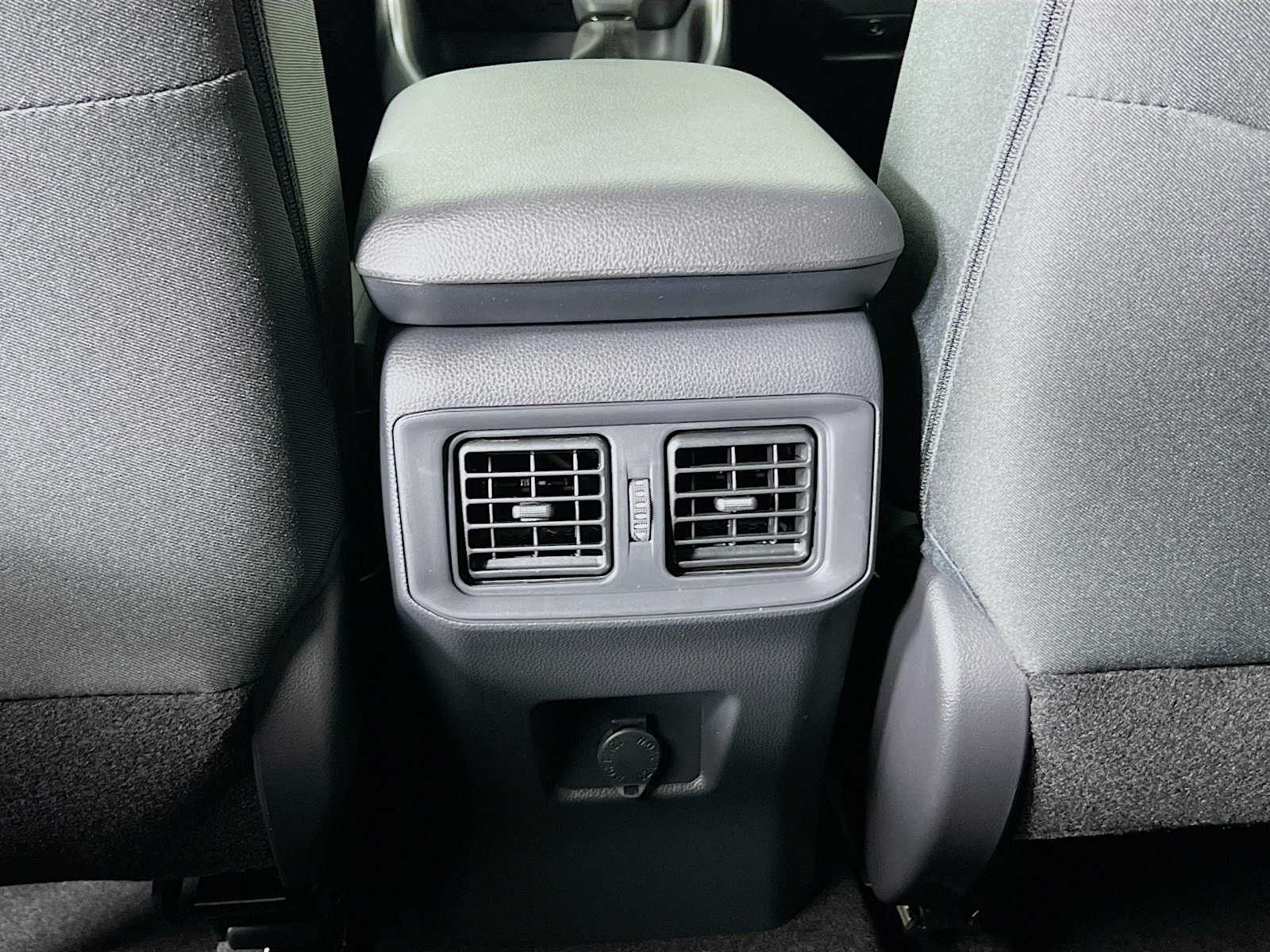 2025 Toyota RAV4 Hybrid LE - Photo 14
