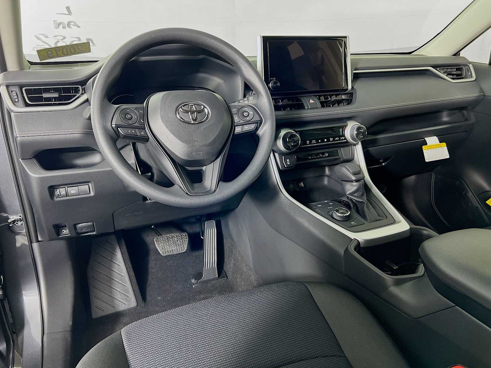 2025 Toyota RAV4 Hybrid LE - Photo 6