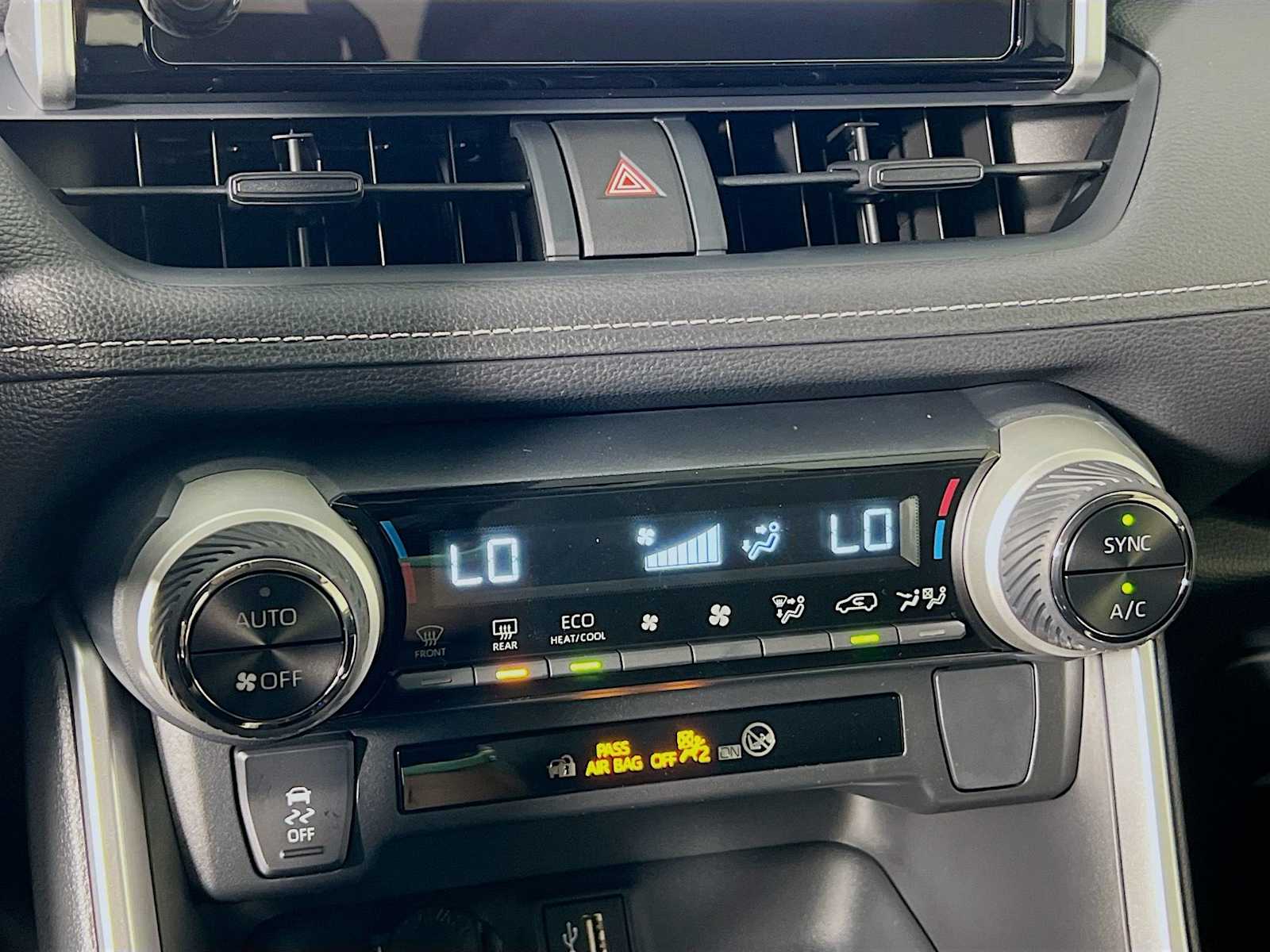 2025 Toyota RAV4 Hybrid LE - Photo 10