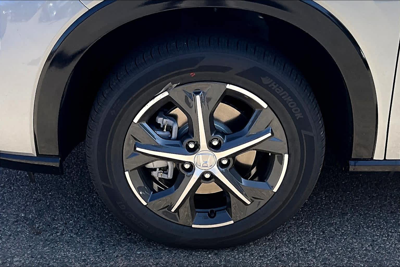 2025 Honda HR-V EX-L - Photo 8