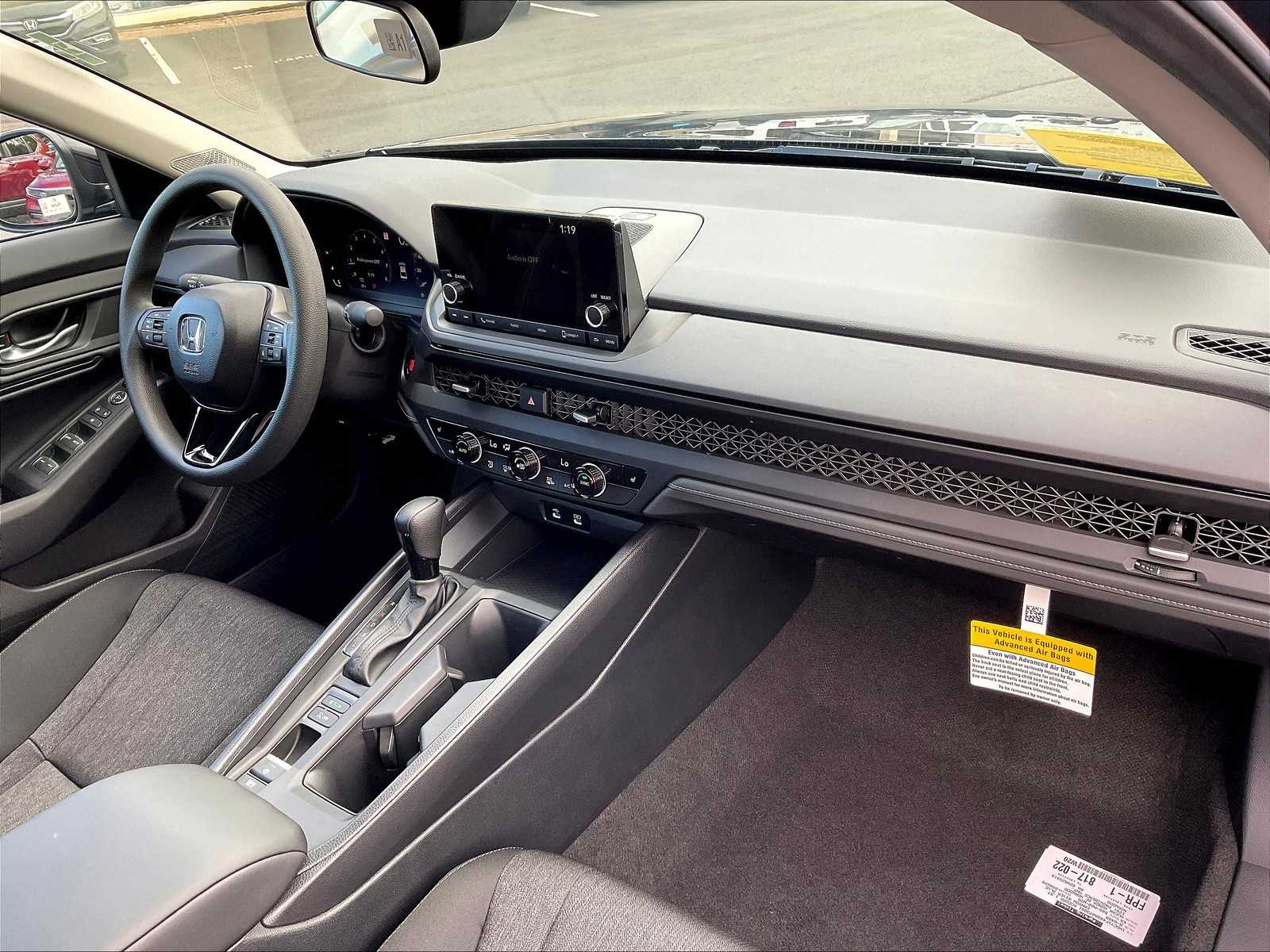 2025 Honda Accord SE - Photo 10