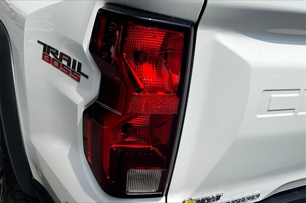 2024 Chevrolet Colorado Trail Boss - Photo 34