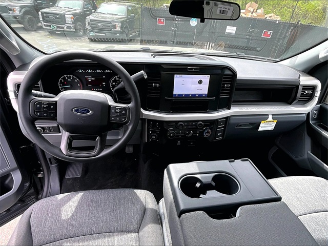 2025 Ford F-350SD XL - Photo 6