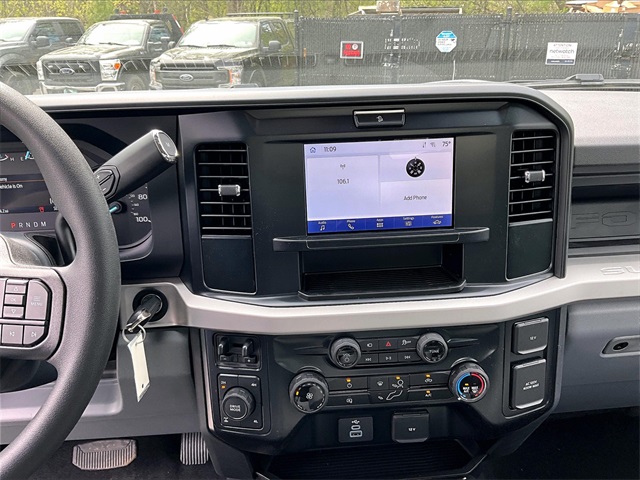 2025 Ford F-350SD XL - Photo 8