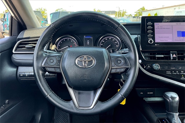 2023 Toyota Camry SE - Photo 16