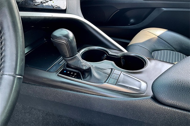 2023 Toyota Camry SE - Photo 19