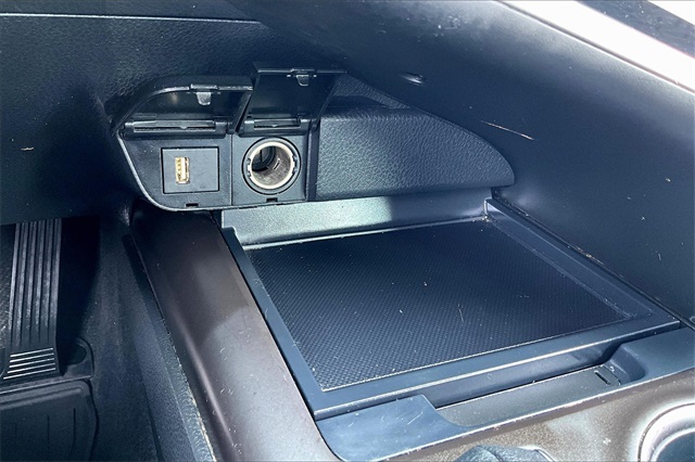 2023 Toyota Camry SE - Photo 23