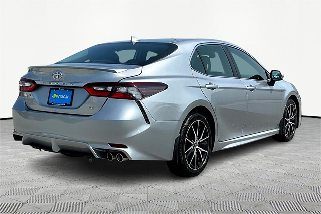 2023 Toyota Camry SE - Photo 6