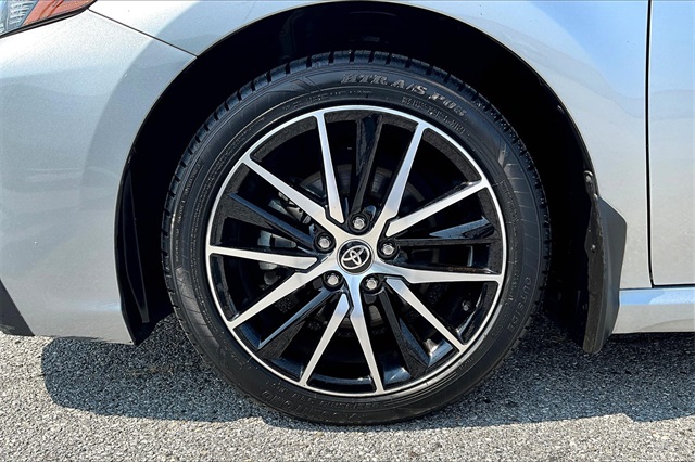 2023 Toyota Camry SE - Photo 7
