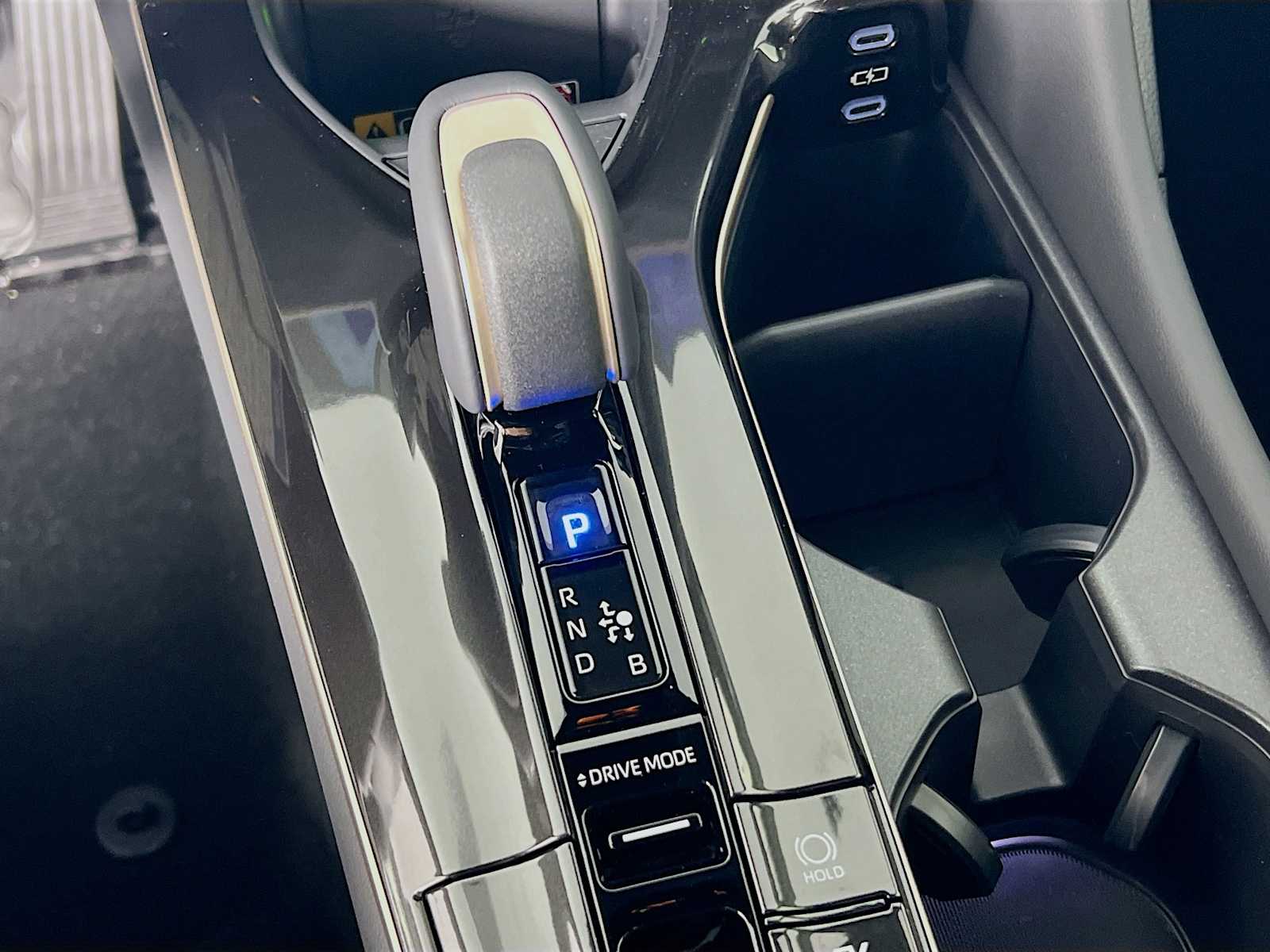 2026 Toyota Crown Limited - Photo 11