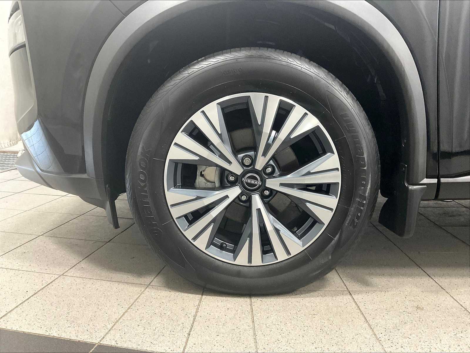 2023 Nissan Rogue SV - Photo 7