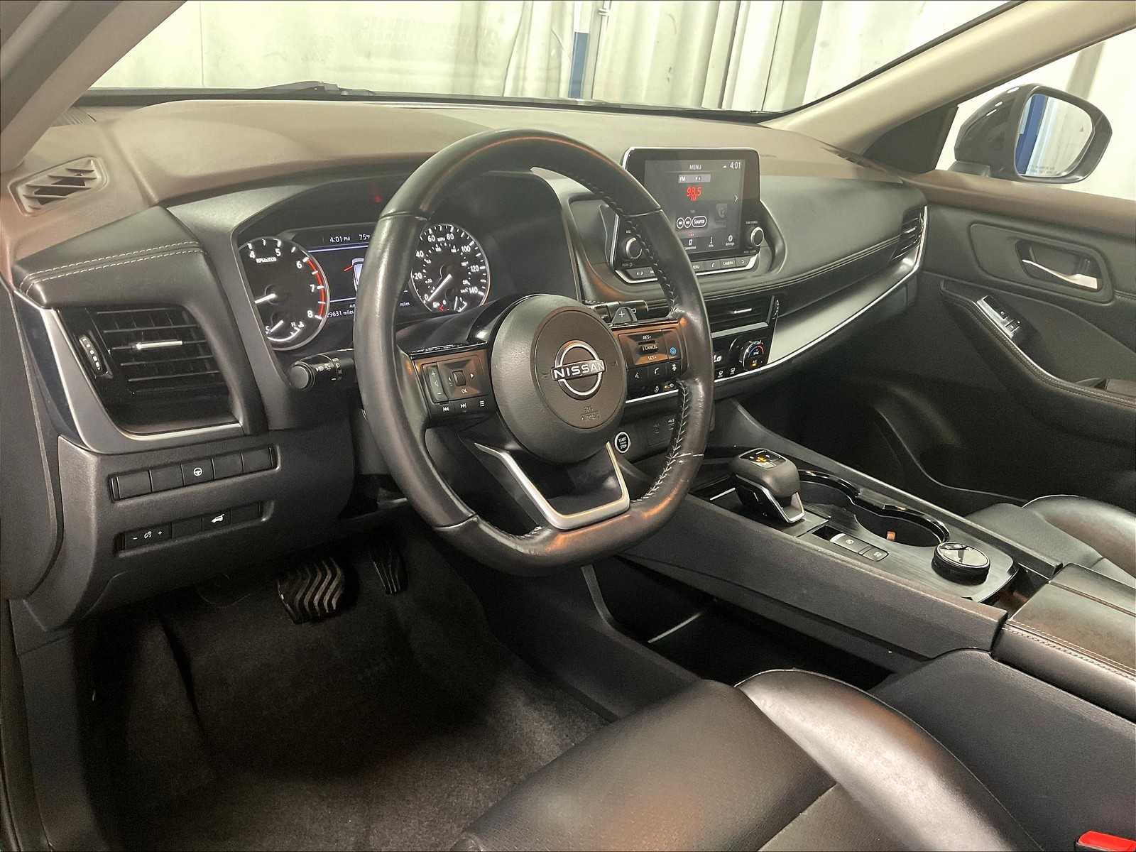 2023 Nissan Rogue SV - Photo 8