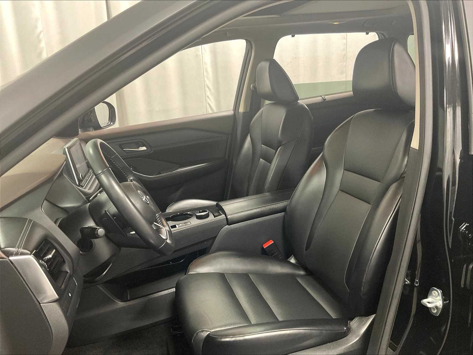 2023 Nissan Rogue SV - Photo 10