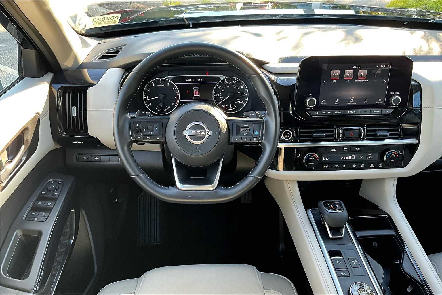2024 Nissan Pathfinder SV - Photo 18