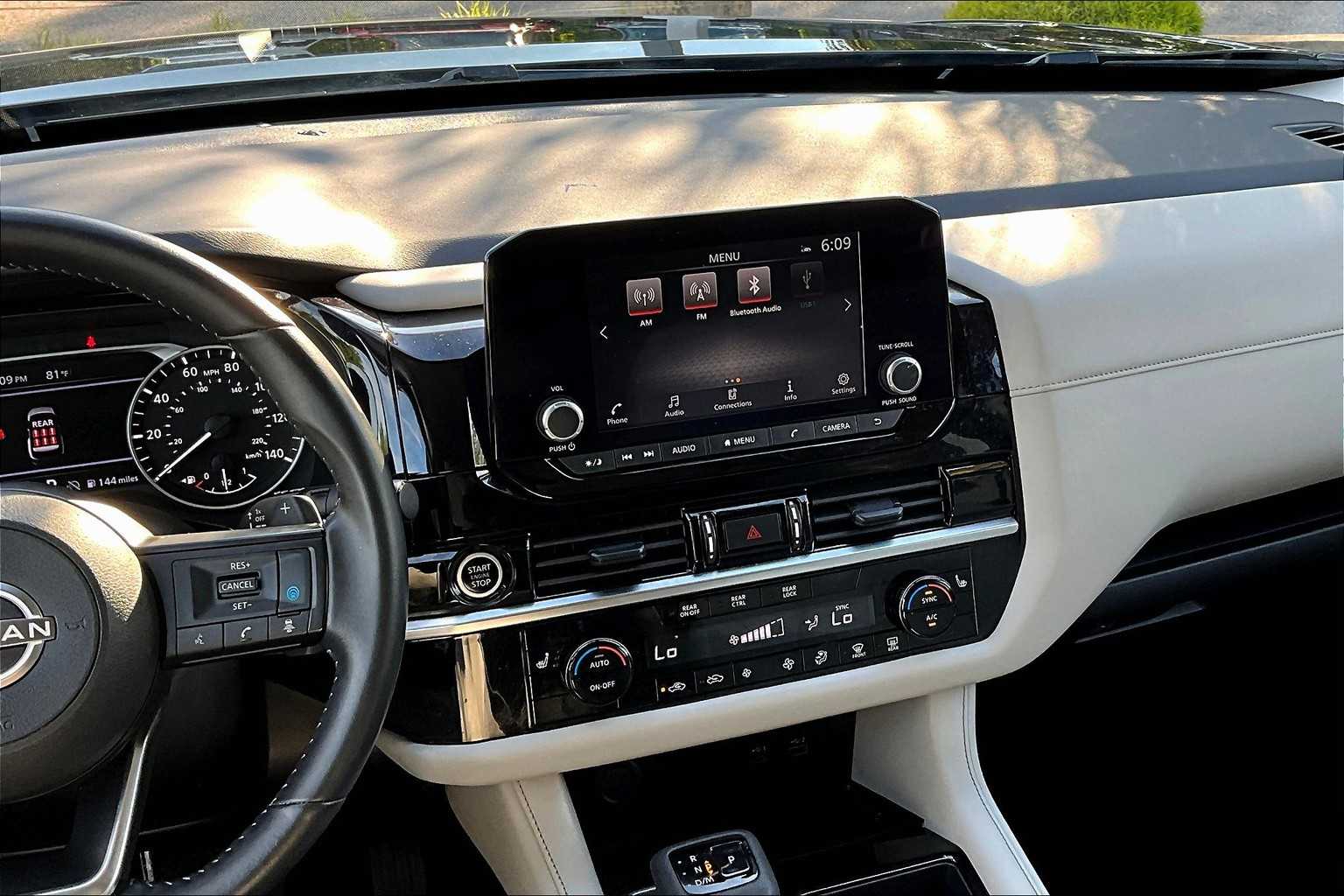 2024 Nissan Pathfinder SV - Photo 19