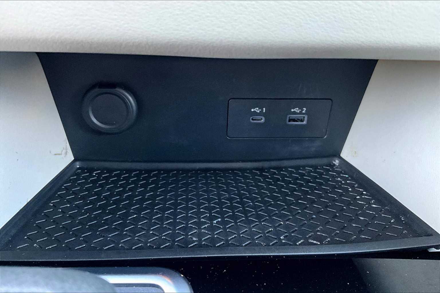 2024 Nissan Pathfinder SV - Photo 26