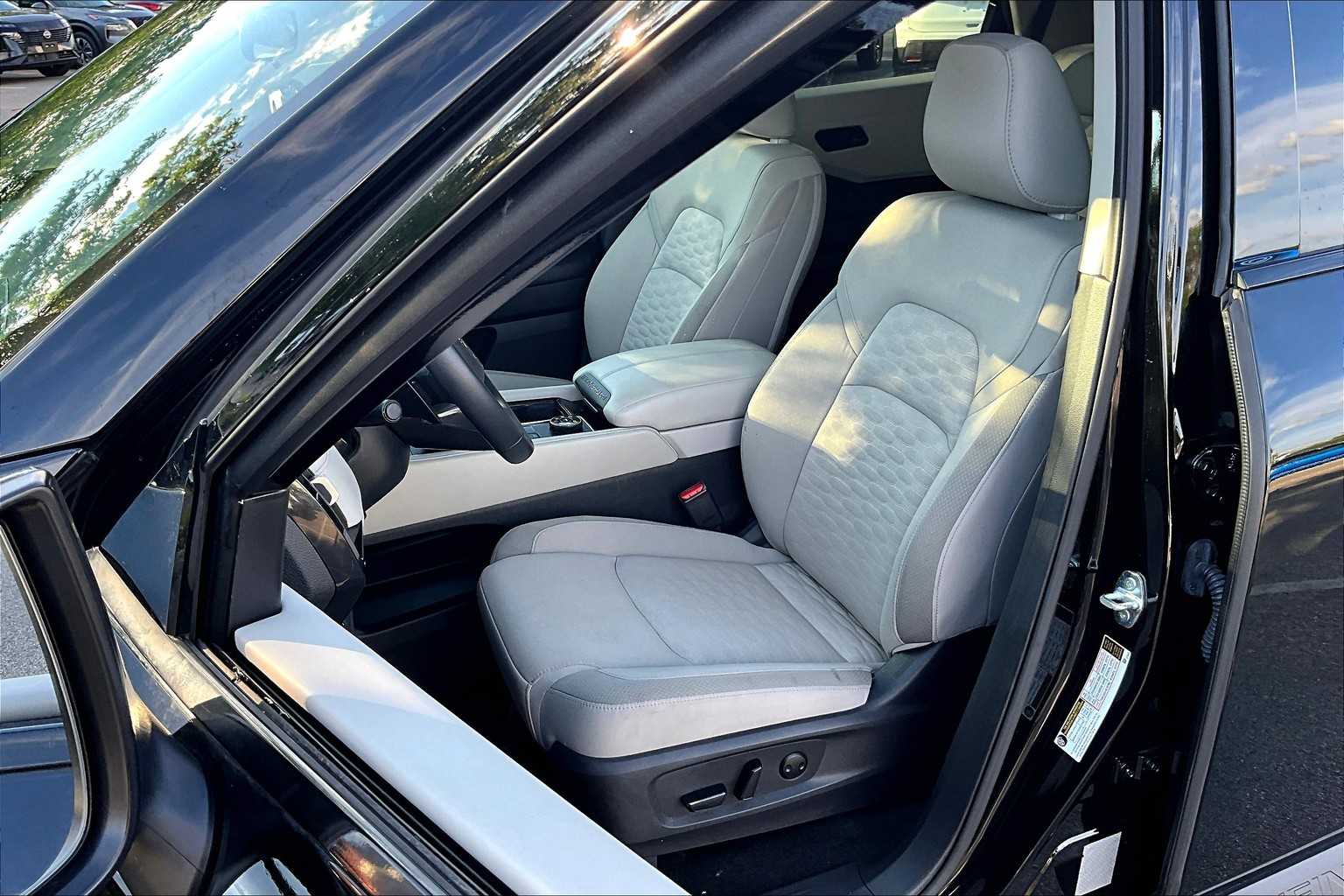 2024 Nissan Pathfinder SV - Photo 10