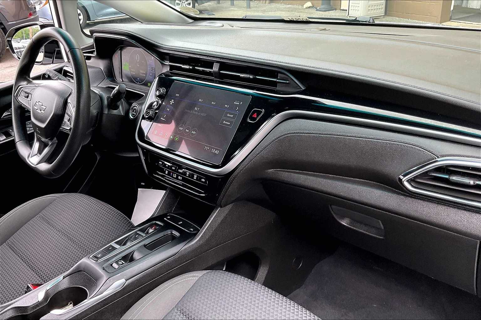 2023 Chevrolet Bolt EV 1LT - Photo 14