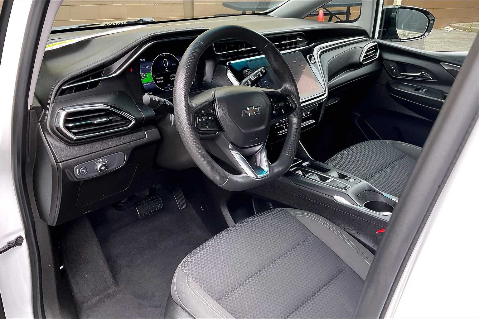 2023 Chevrolet Bolt EV 1LT - Photo 8