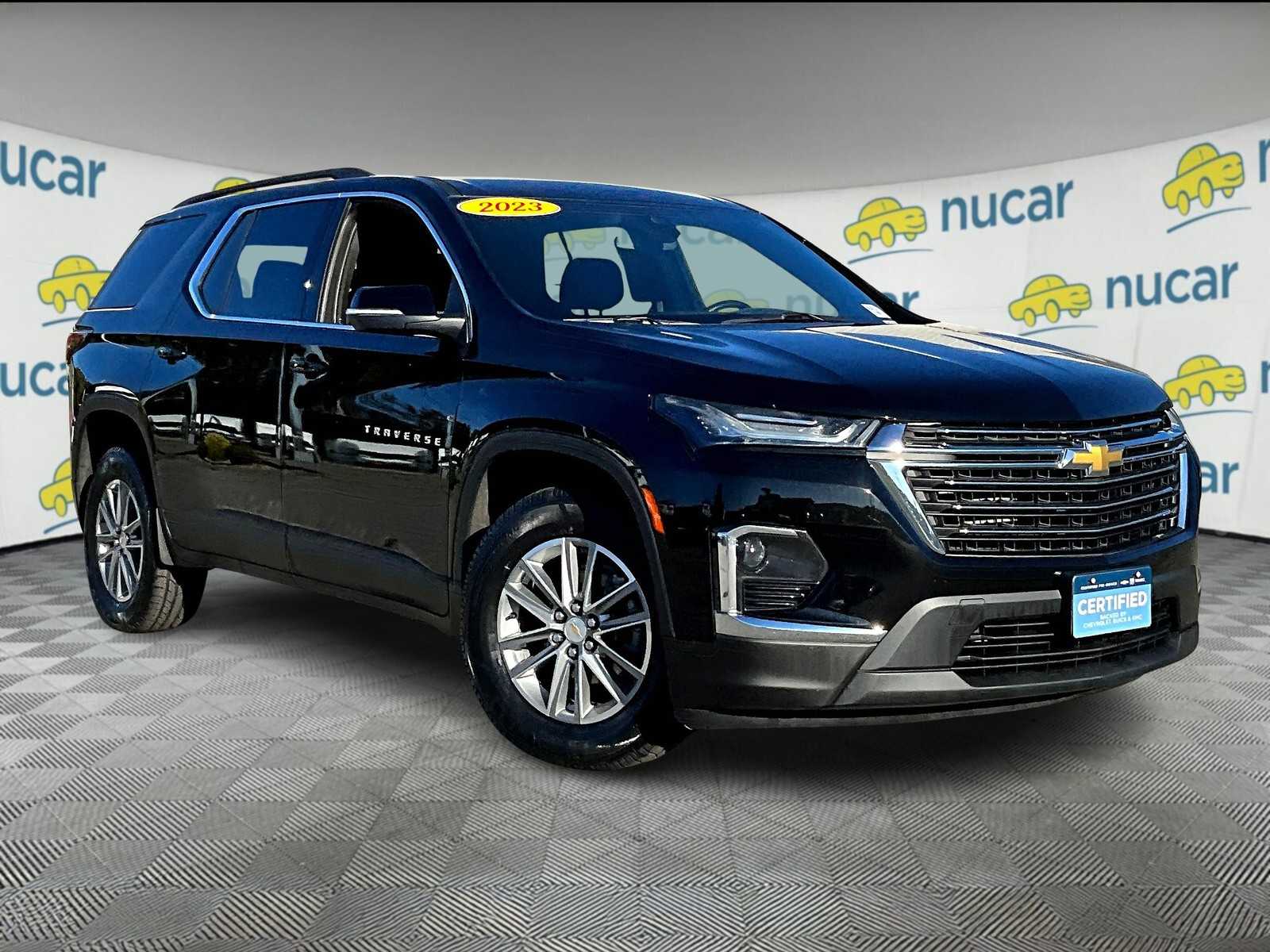 2023 Chevrolet Traverse LT Cloth
