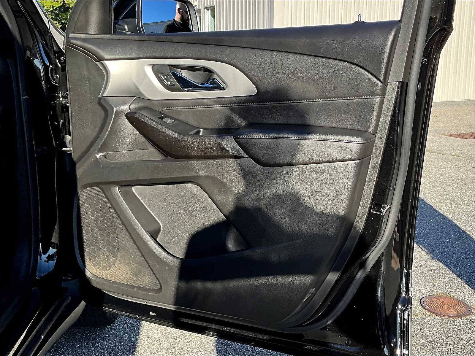 2023 Chevrolet Traverse LT Cloth - Photo 12