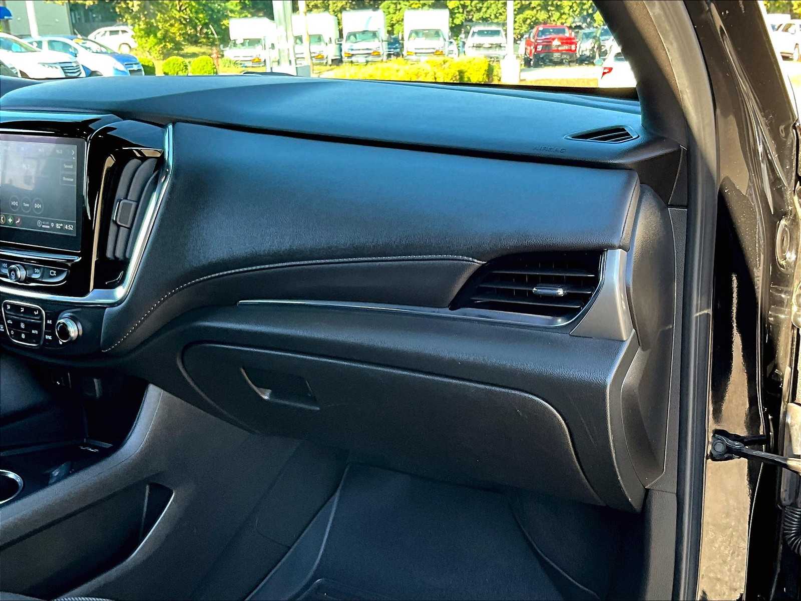 2023 Chevrolet Traverse LT Cloth - Photo 13