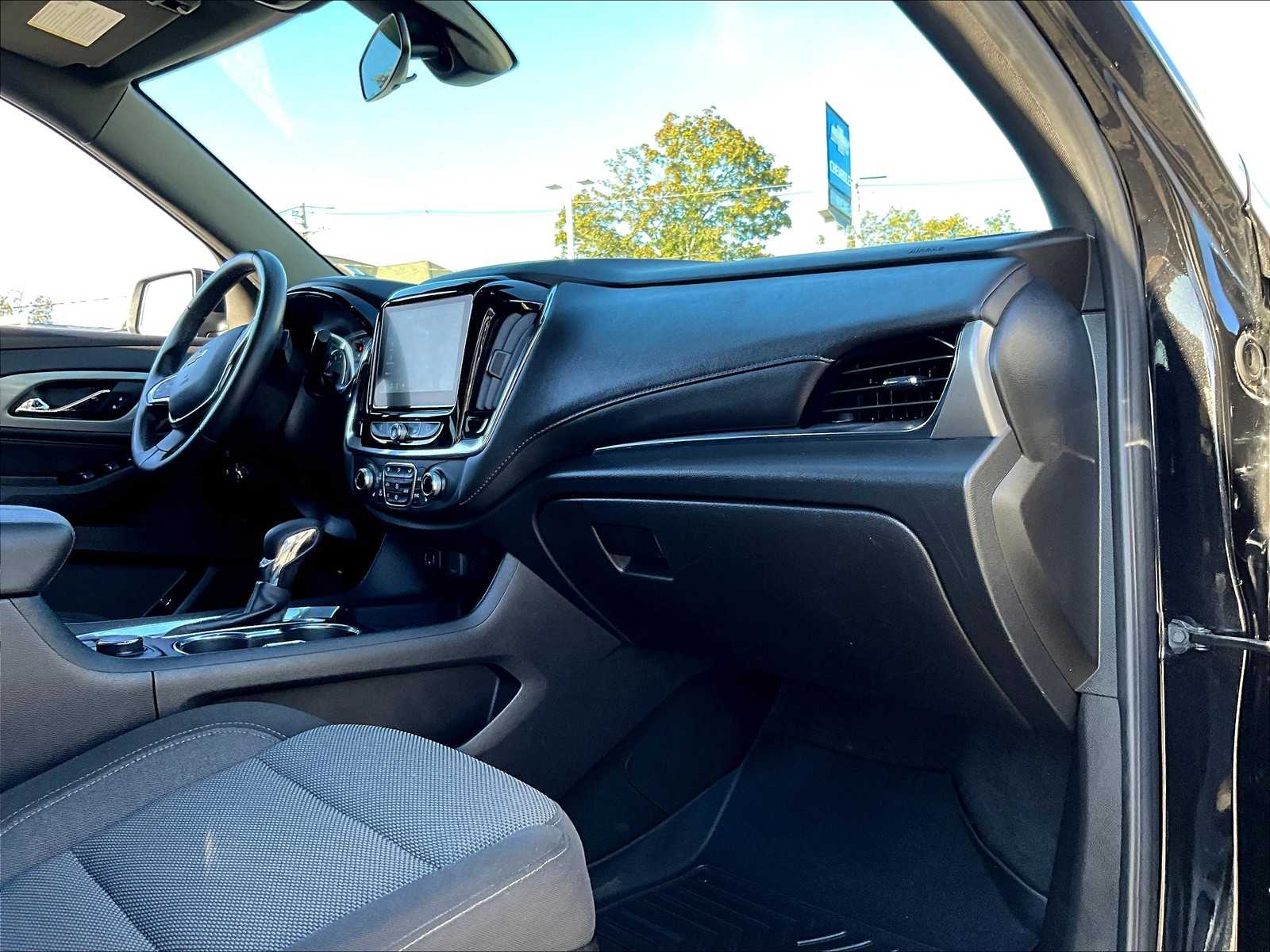 2023 Chevrolet Traverse LT Cloth - Photo 14