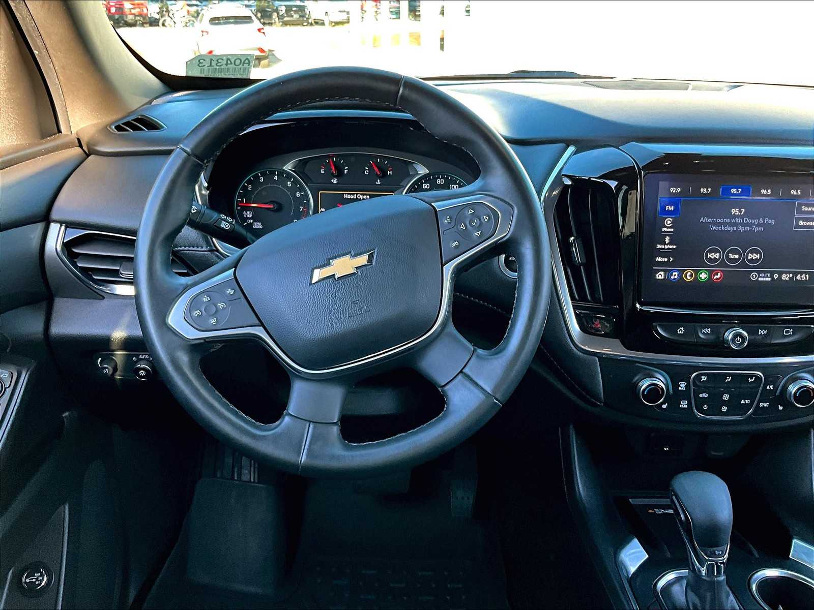 2023 Chevrolet Traverse LT Cloth - Photo 18